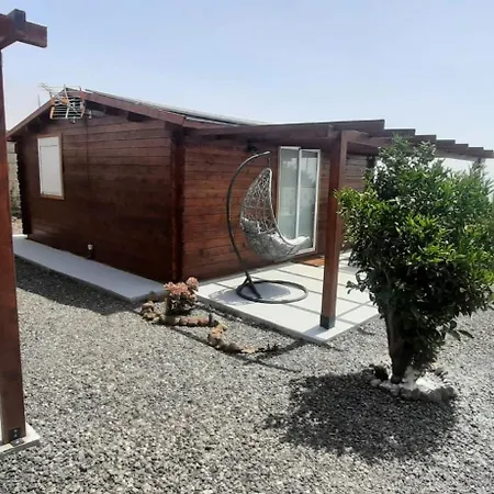 Peaceful Getaway With Pool & Bbq Area