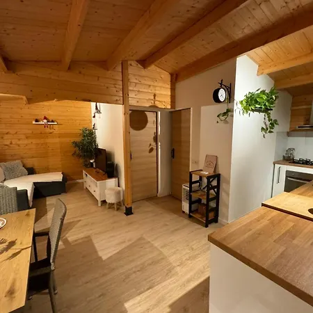 Hébergement de vacances Peaceful Getaway With Pool & Bbq Area
